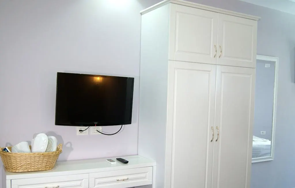 Apartments Flower Residence Sarande