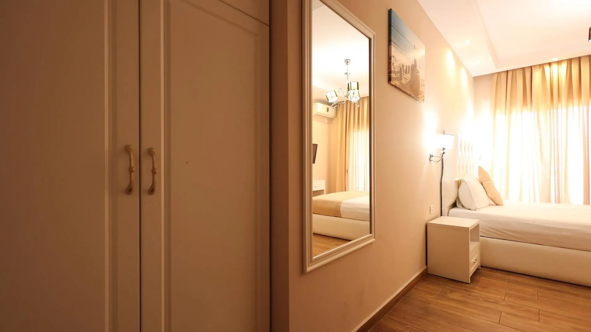 Apartments Flower Residence Sarande 0*,  Albania