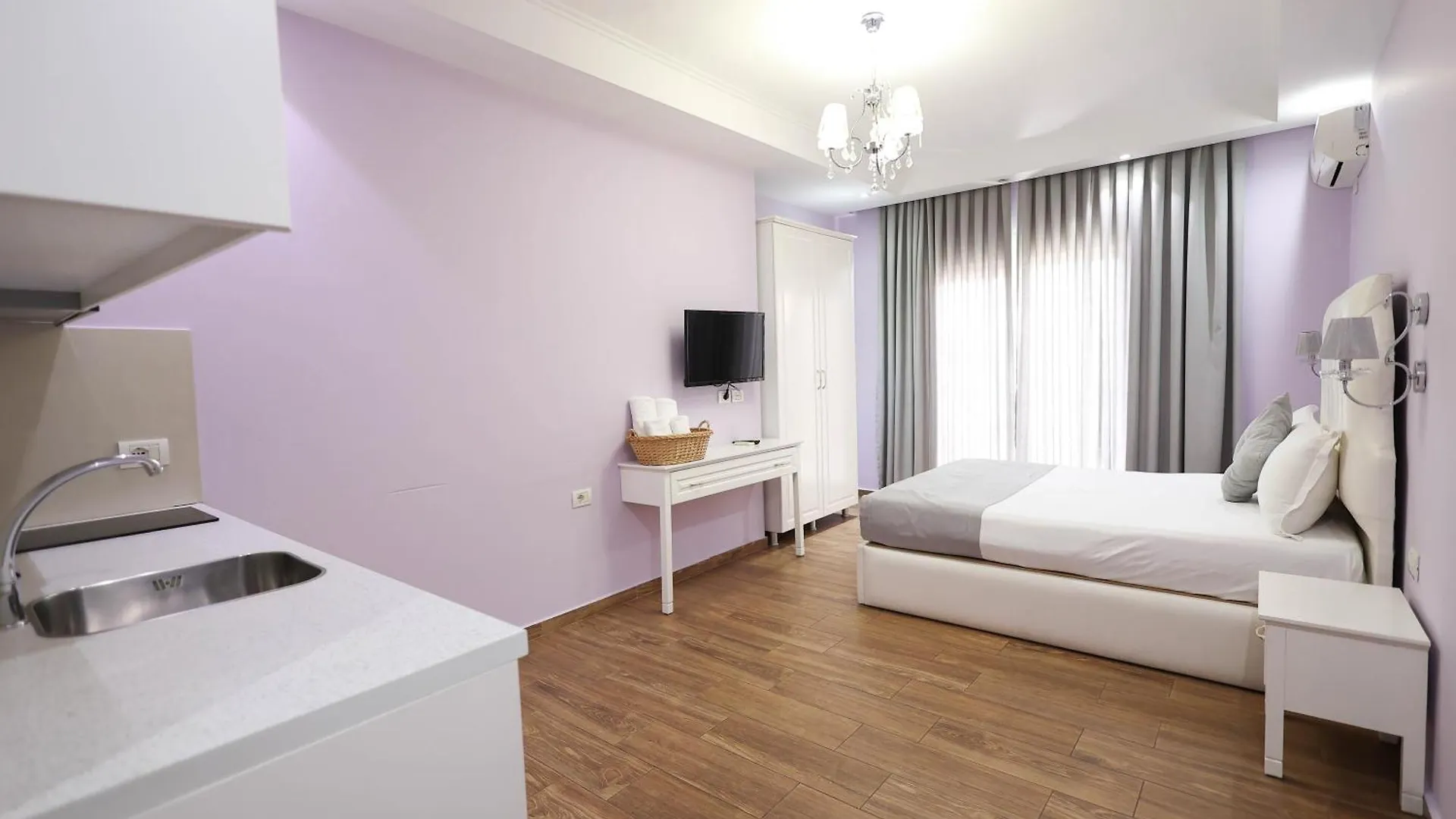 Apartments Flower Residence Sarande
