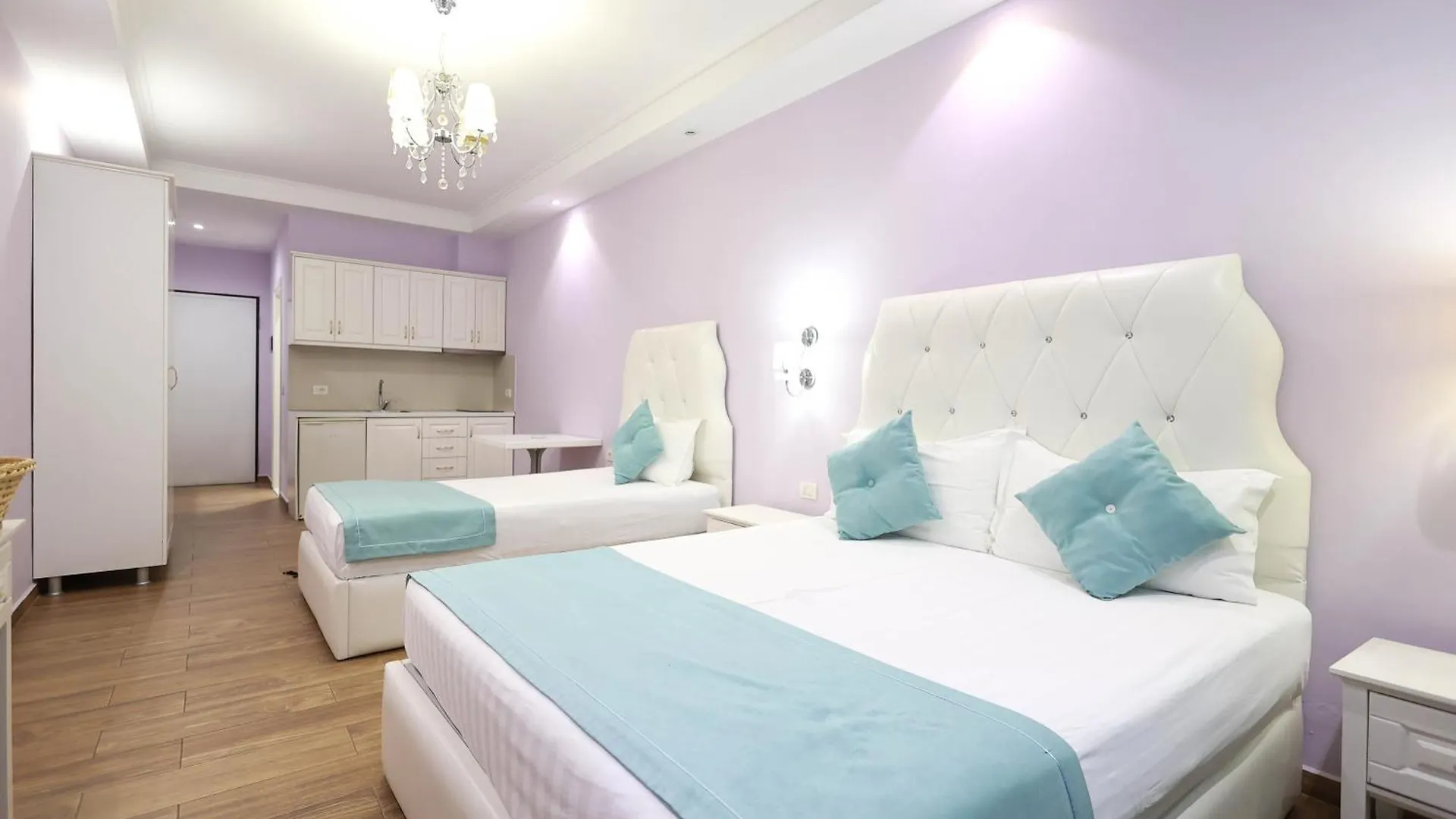 Apartments Flower Residence Sarande 0*,